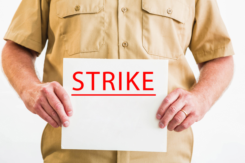 Michael Barrett, M.P. calls for   Parliament to reconvene to end CN Strike